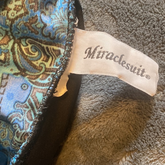 Miraclesuit One Piece - Picture 11 of 12